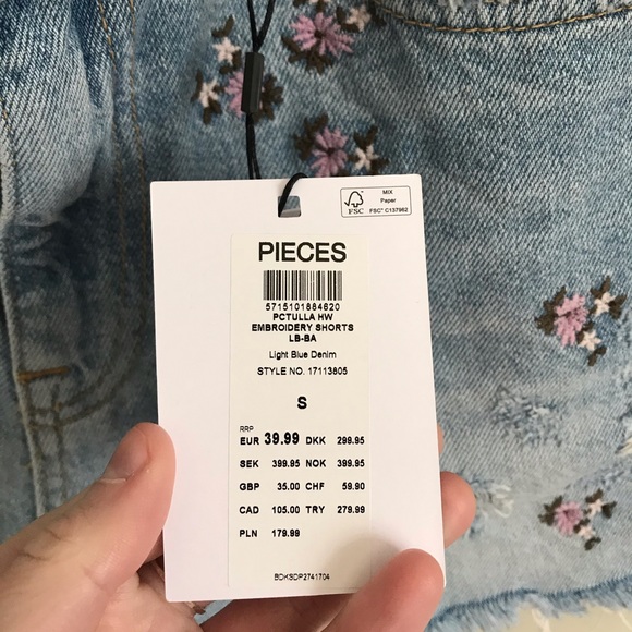 NWT ASOS Pieces Embroidered Floral High Waisted Distressed Frayed Denim Shorts - Picture 10 of 11